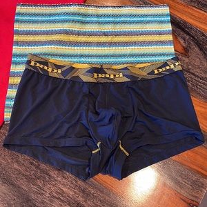 Papi waist 29 mens Trunk. NWOT